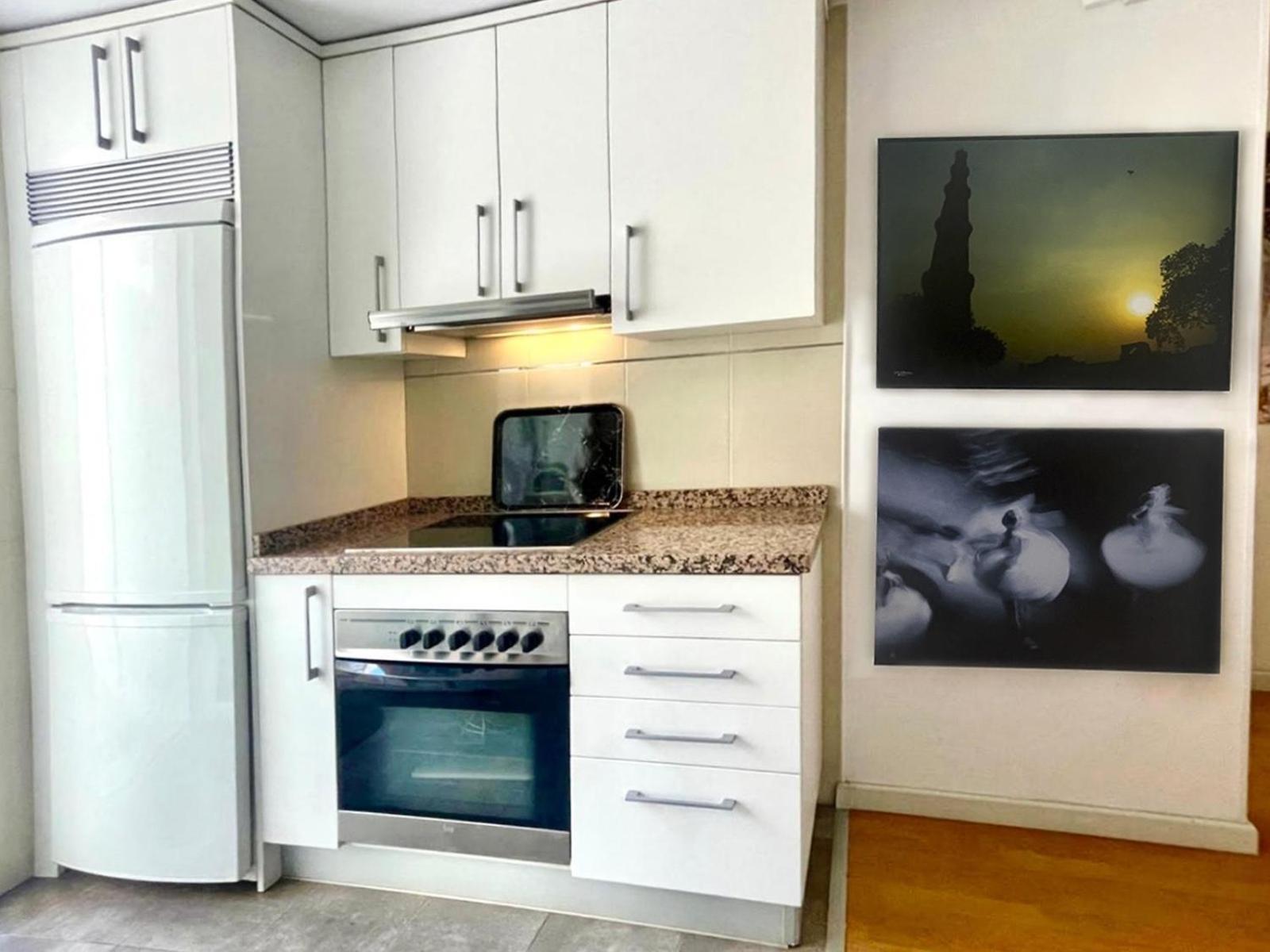 Maravilloso Apartamento Centrico De 70M2, Jardin Propio 40M2 Con Piscina Para Ninos Y Parking Opcional مالقة المظهر الخارجي الصورة