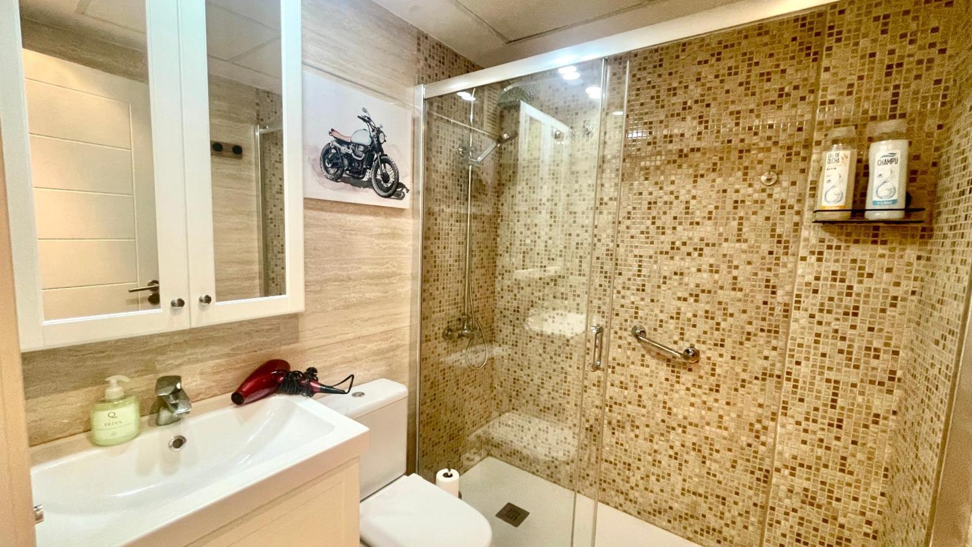Maravilloso Apartamento Centrico De 70M2, Jardin Propio 40M2 Con Piscina Para Ninos Y Parking Opcional مالقة المظهر الخارجي الصورة