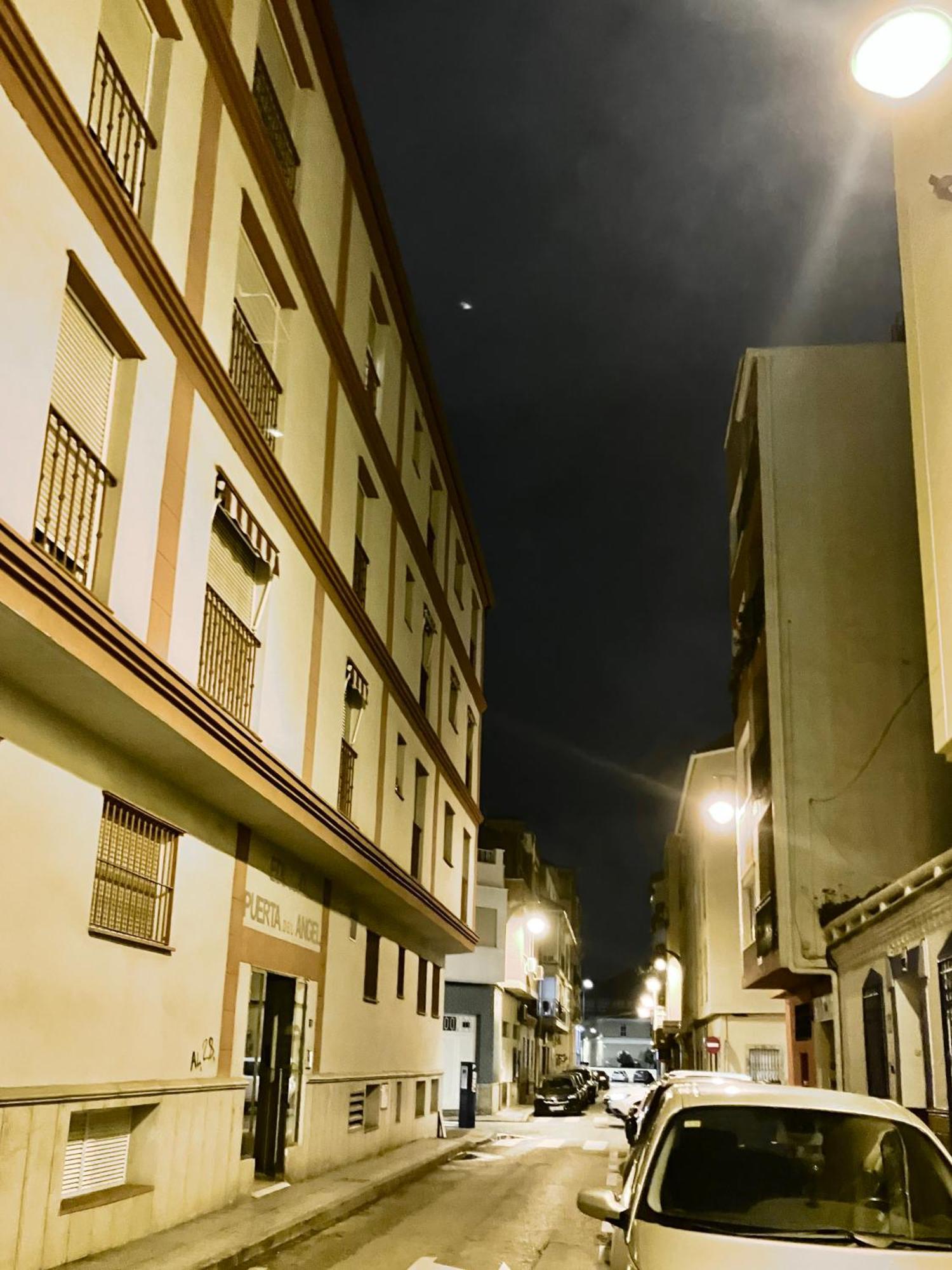 Maravilloso Apartamento Centrico De 70M2, Jardin Propio 40M2 Con Piscina Para Ninos Y Parking Opcional مالقة المظهر الخارجي الصورة