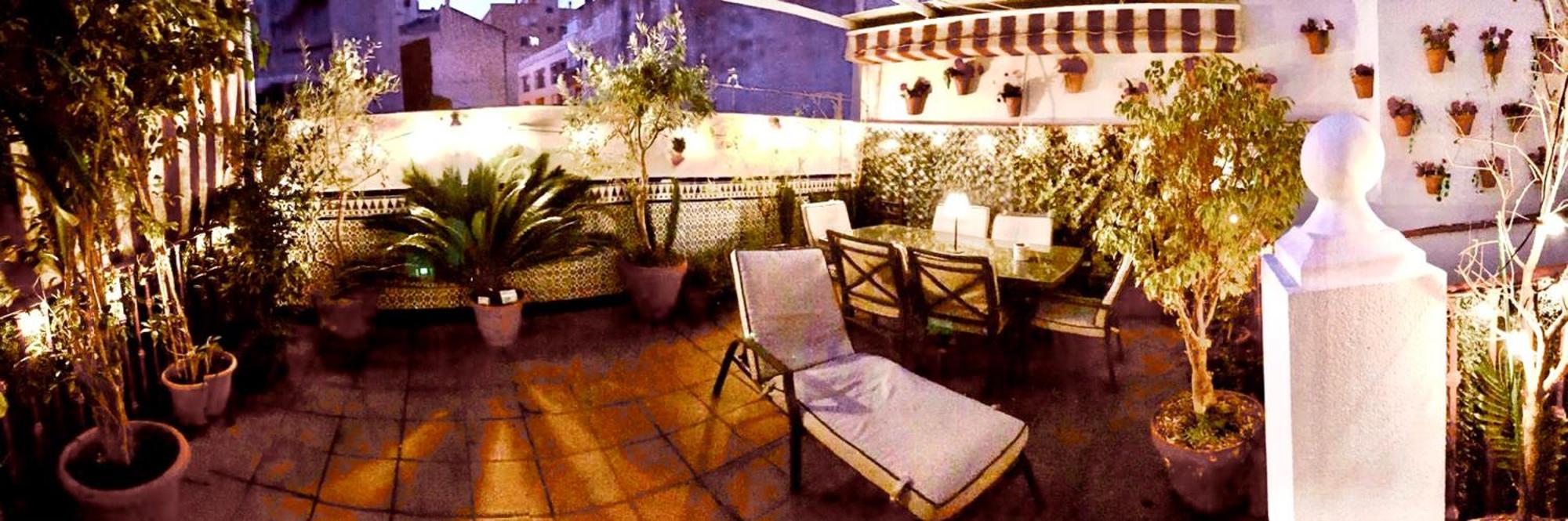 Maravilloso Apartamento Centrico De 70M2, Jardin Propio 40M2 Con Piscina Para Ninos Y Parking Opcional مالقة المظهر الخارجي الصورة